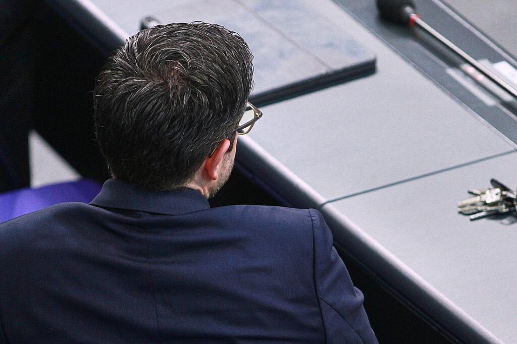 Buschmann bot "Pilotversuch" für direkte Zurückweisungen an