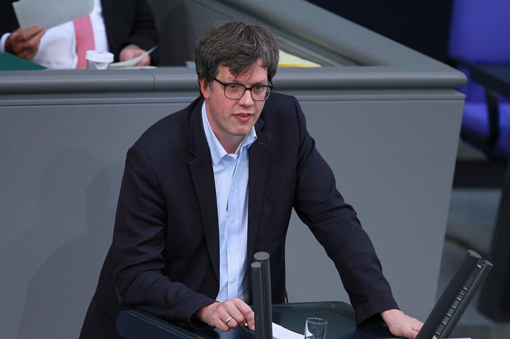 FDP-Fraktion rechtfertigt Streit um Rentenpaket II