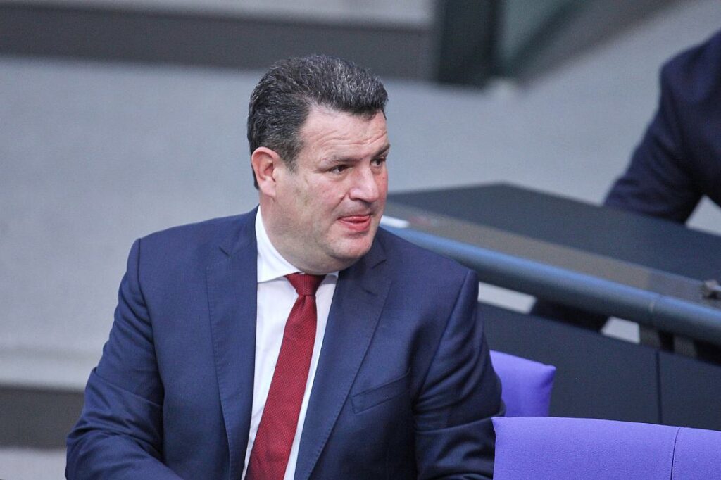 Mindestlohnkommission übt scharfe Kritik am Bundesarbeitsminister