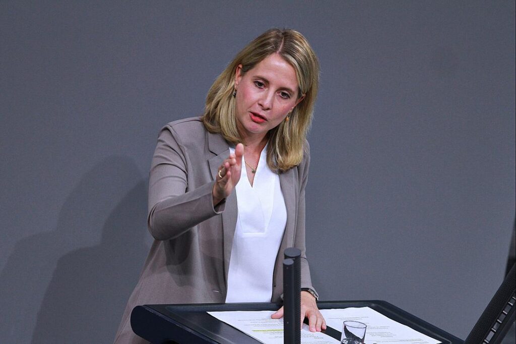 SPD-Fraktionsvize Hubertz kritisiert CDU-Migrationsplan