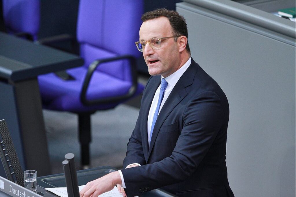 Spahn gibt Grünen Schuld für VW-Krise