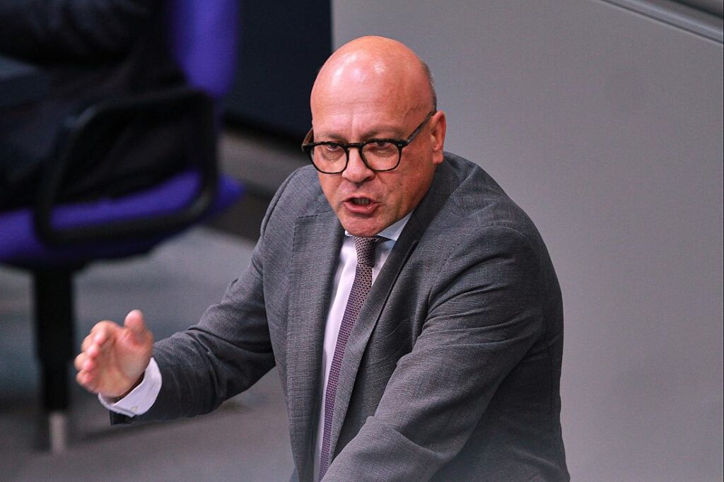 Throm fordert höhere Rückkehrprämien für Migranten