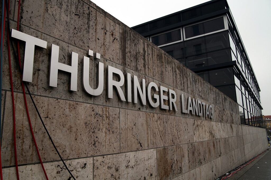 Thüringer Verfassungsgericht soll Streit um Landtagssitzung klären