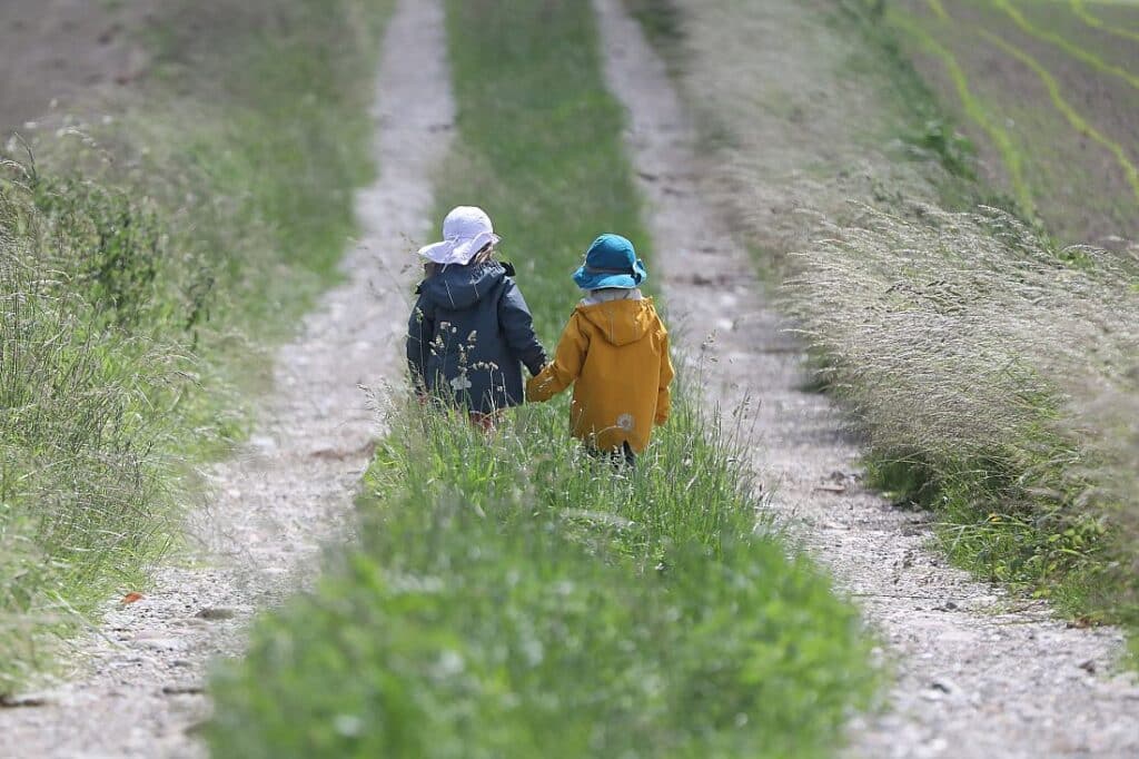 Weltkindertag: Mast bezeichnet Armut von Kindern als Schande