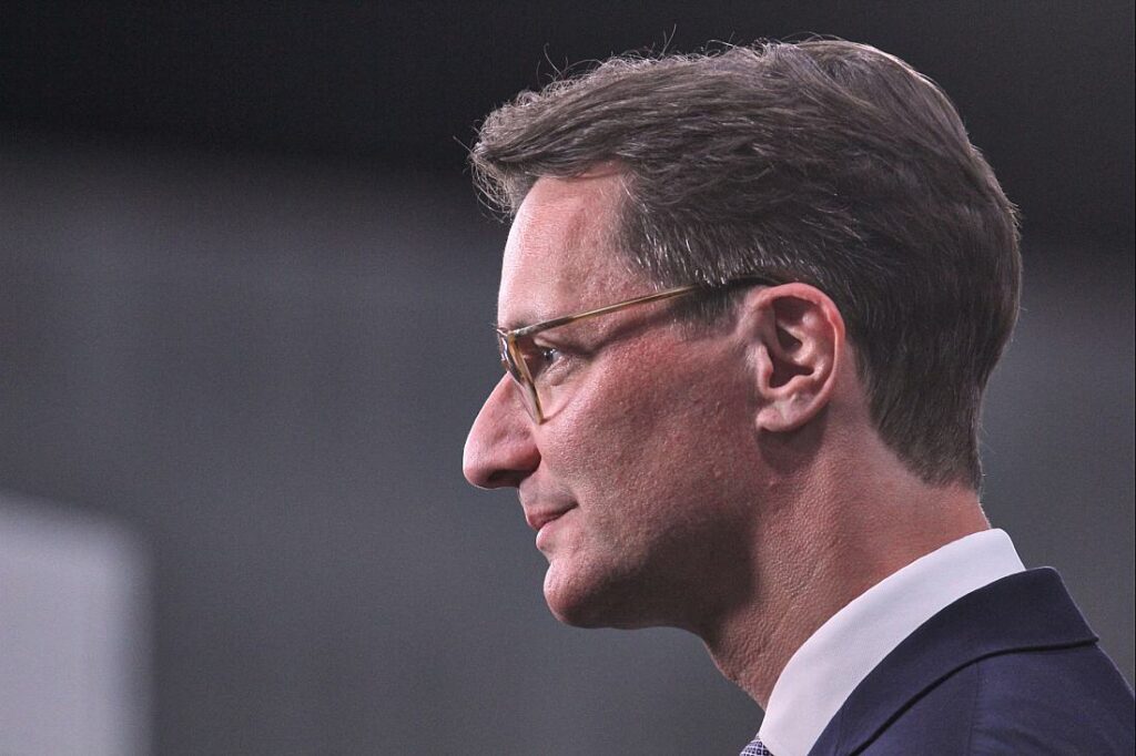 Wüst hält Erfolgsaussichten für wesentlich für K-Frage