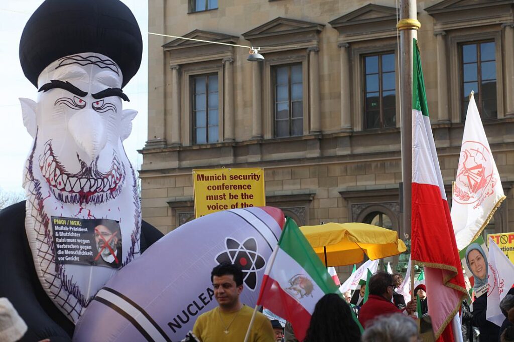 Baerbock schließt Irans Generalkonsulate in Deutschland