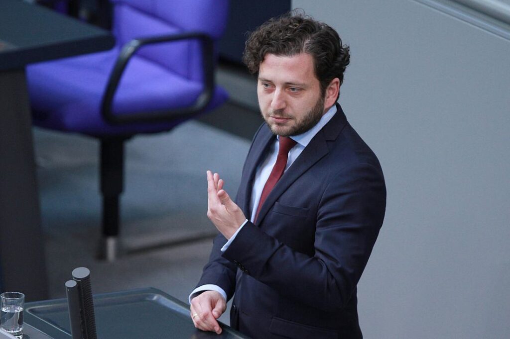 Banaszak wirft SPD und FDP vorgezogenen Wahlkampf vor