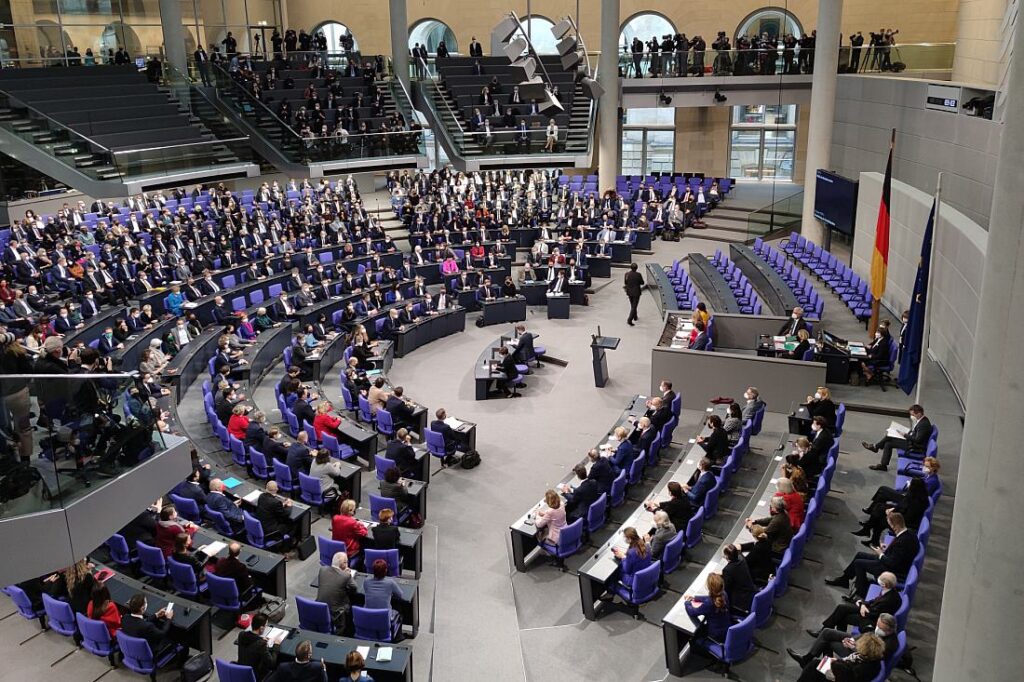 Bas wünscht sich mehr TV-Zeit für Bundestagsdebatten