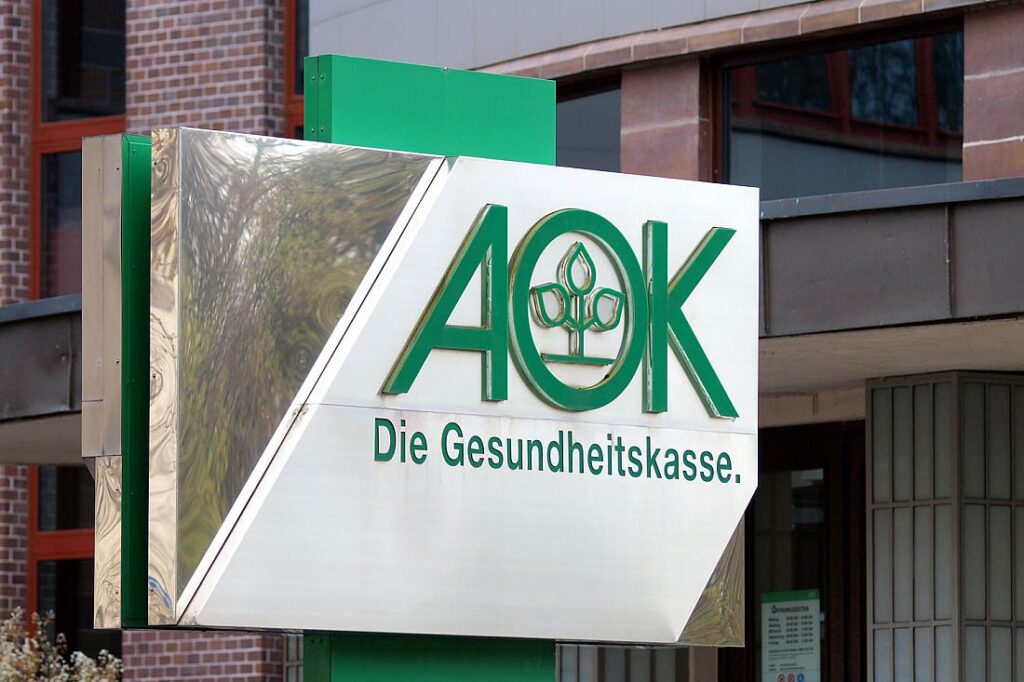 Bericht: Krankenkassen-Zusatzbeitrag steigt um 0,8 Prozentpunkte