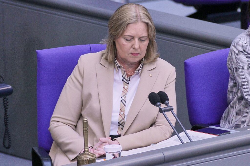 Bundestagspräsidentin dringt auf schärfere Parlamentsregeln