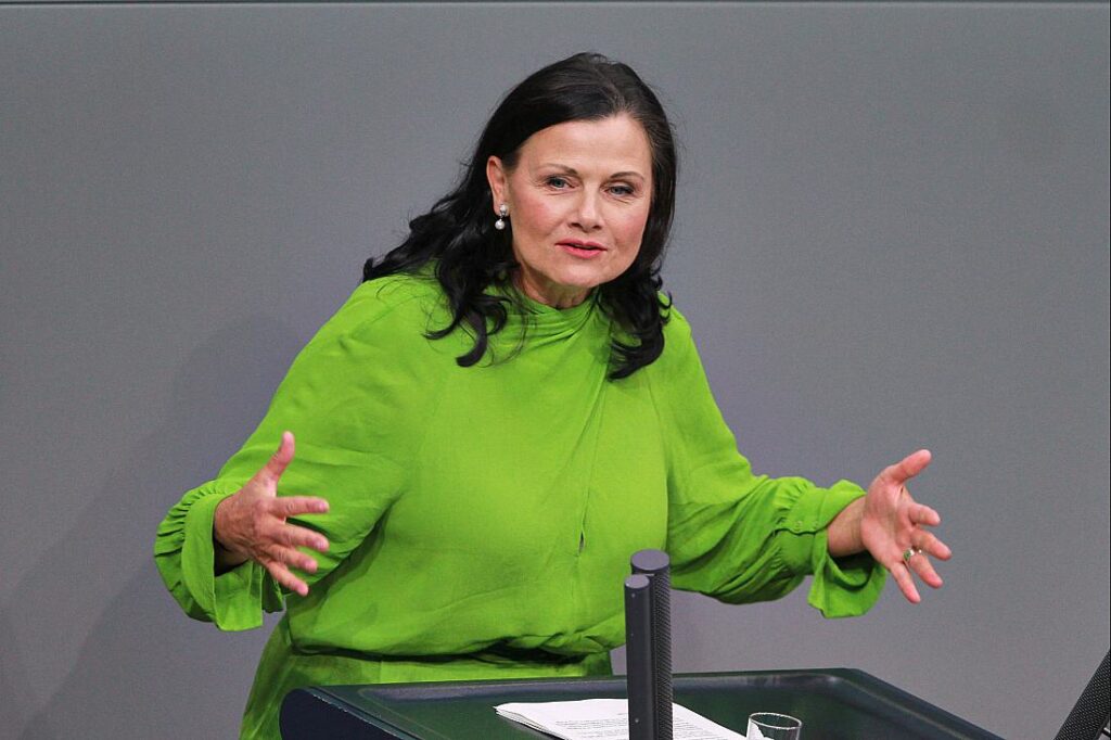Connemann will Rücktritt von Bundestagsvizepräsidentin Özoguz