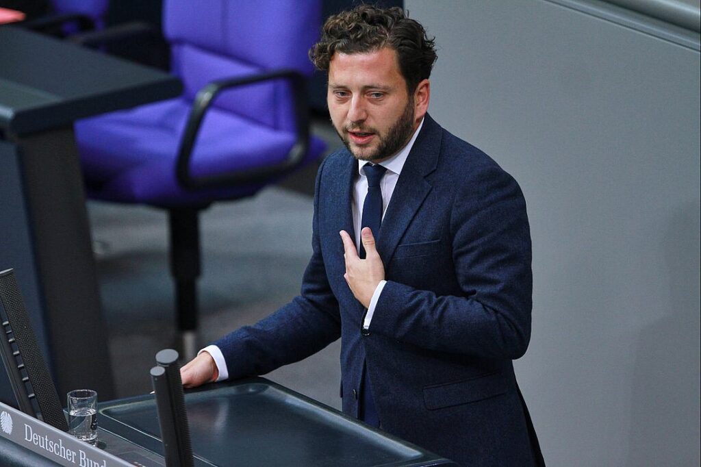 Grünen-Vorsitzkandidat Banaszak wirbt für Kurs der Eigenständigkeit