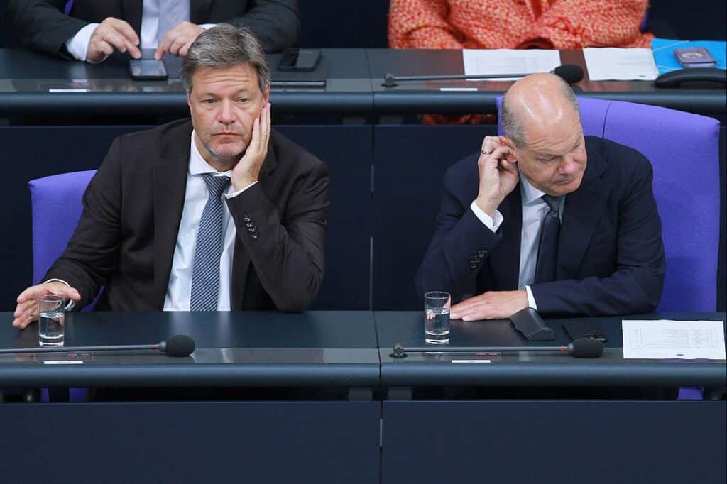 Habeck kritisiert Scholz` Nein zu E-Auto-Zöllen