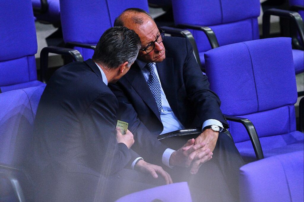 Insa: Union sinkt wieder Richtung 30 Prozent – SPD legt leicht zu