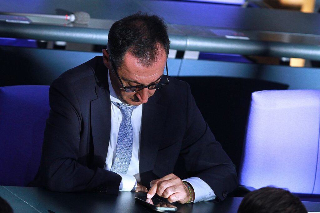 Rufe nach Rücktritt von Özdemir wegen Spitzenkandidatur