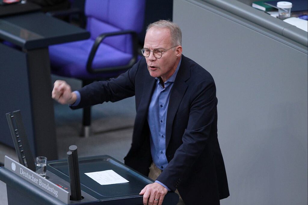 SPD-Generalsekretär unterstellt Merz bei Migration Angstmache