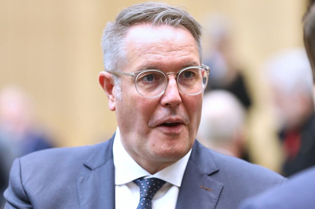 Schweitzer fordert größere Bundesbeteiligung an Flüchtlingskosten