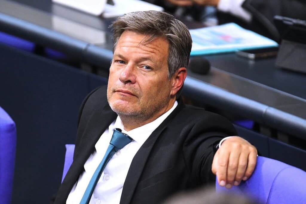 Umfrage: Mehrheit glaubt nicht an Habecks "Deutschlandfonds"