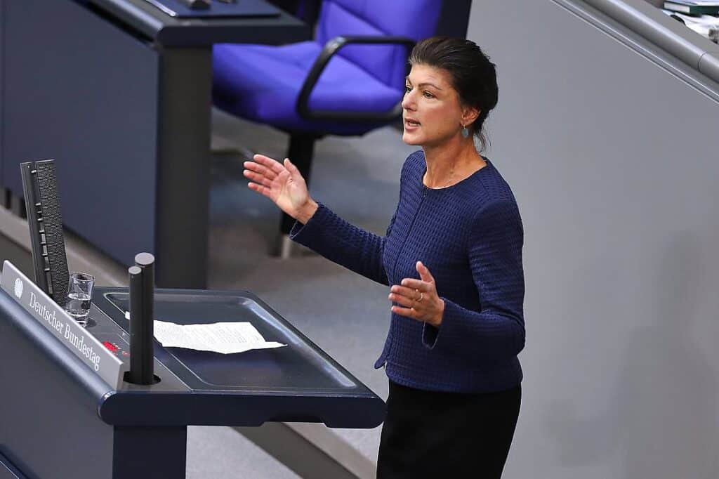 Wagenknecht will staatliche Übernahme von Netzentgelten