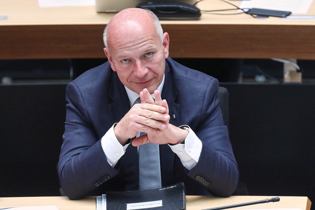 Wegner hält Söders Absage an Koalition mit Grünen für falsch
