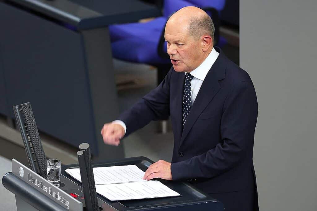 "Gefälschte Zahlen" – Scholz attackiert Merz