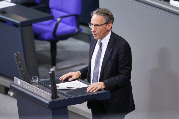 Bundesfinanzminister erwartet größeren Haushaltsspielraum