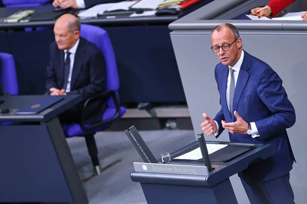Designierte Grünen-Chefs: Scholz und Merz nicht zeitgemäß