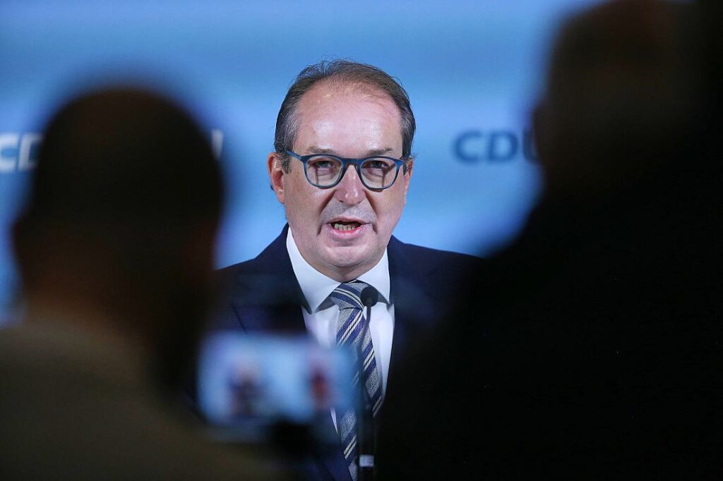 Dobrindt erwartet zügige Einigung auf Wahltermin