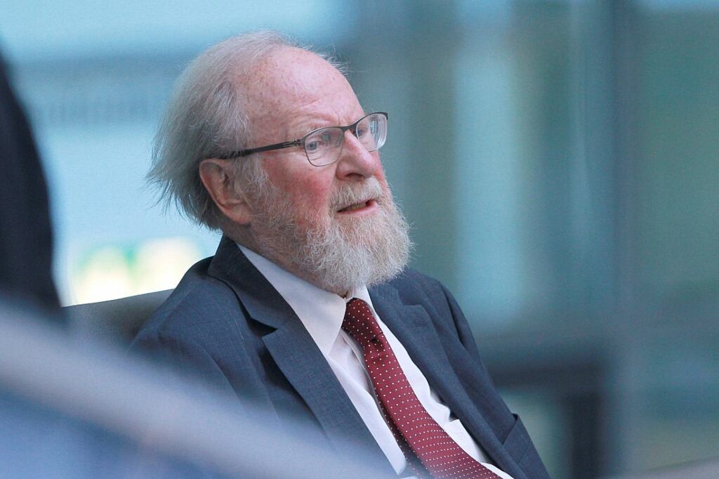 Ex-Bundestagspräsident Thierse rügt Merkel für "Männer"-Kommentar