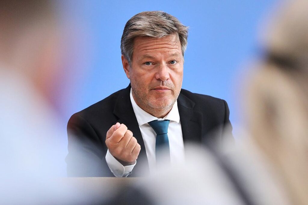 Habeck veröffentlicht neues Buch im Wahlkampf