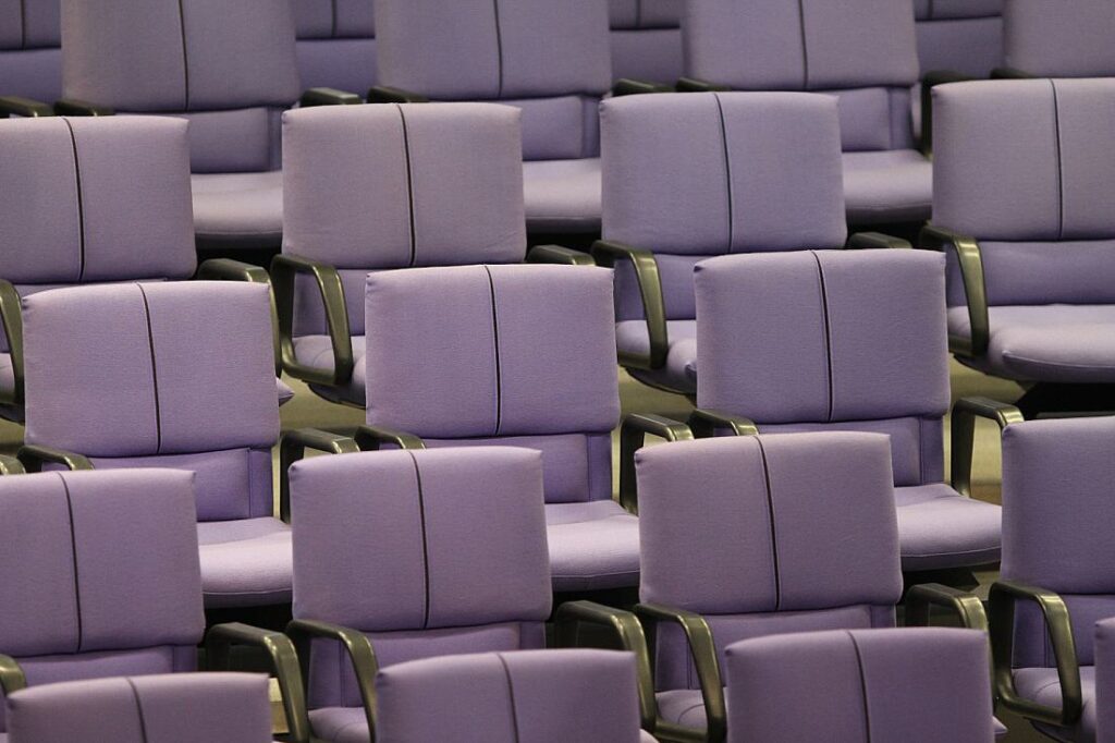 Linke kritisiert "Arbeitsverweigerung" des Bundestages