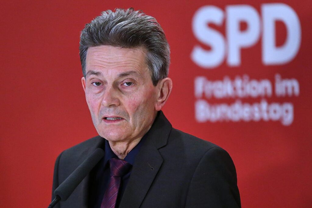 Mützenich zeigt sich gesprächsbereit zu Wahltermin