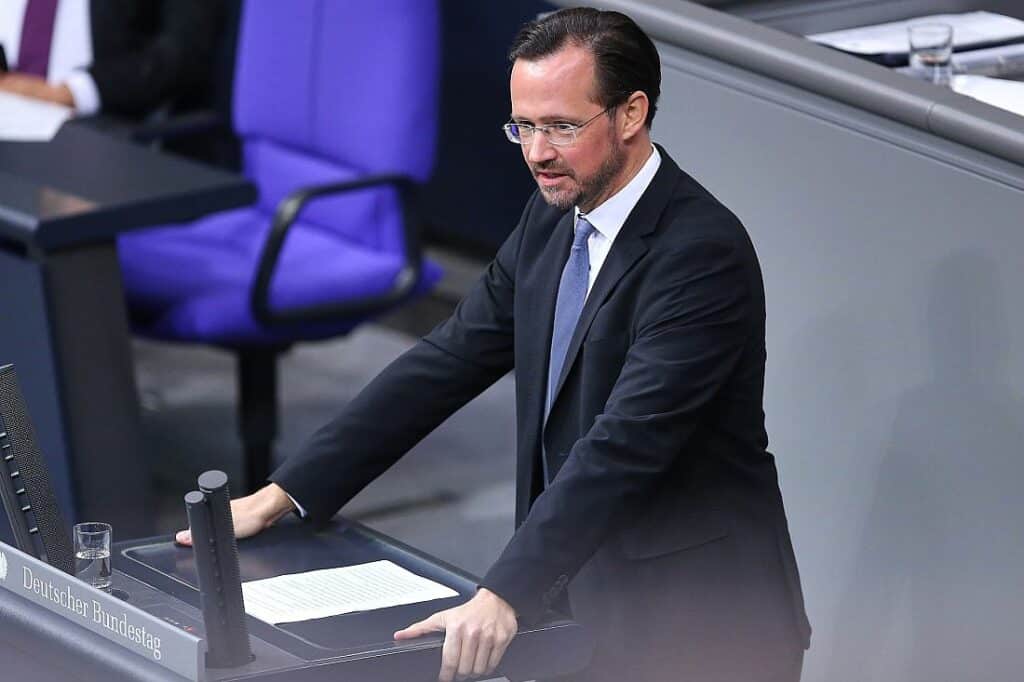 SPD-Fraktion drängt auf Verabschiedung von Cybersicherheitsgesetzen
