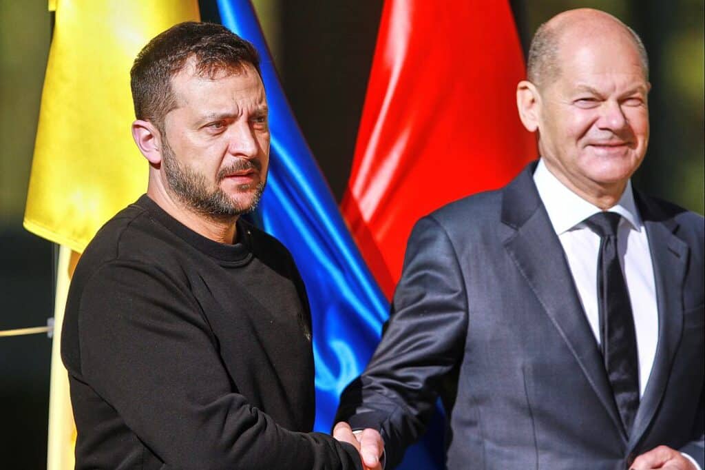 Scholz telefoniert mit Selenskyj