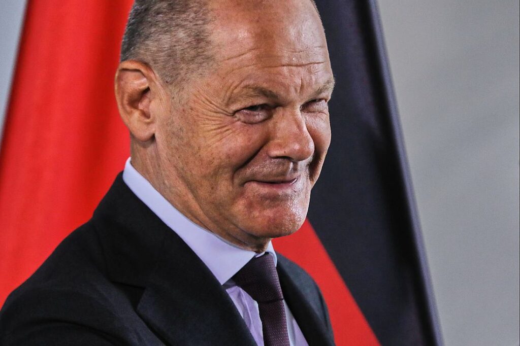 Scholz würdigt friedliche Revolution als "gesamteuropäischen Sieg"