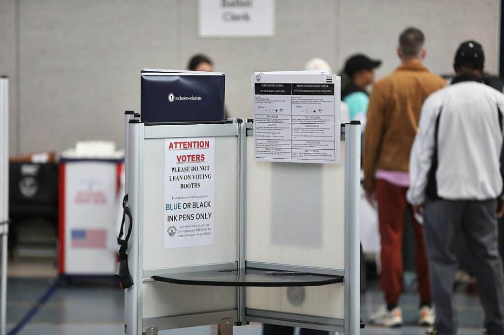 Umfrage: Mehrheit blickt besorgt auf US-Wahl