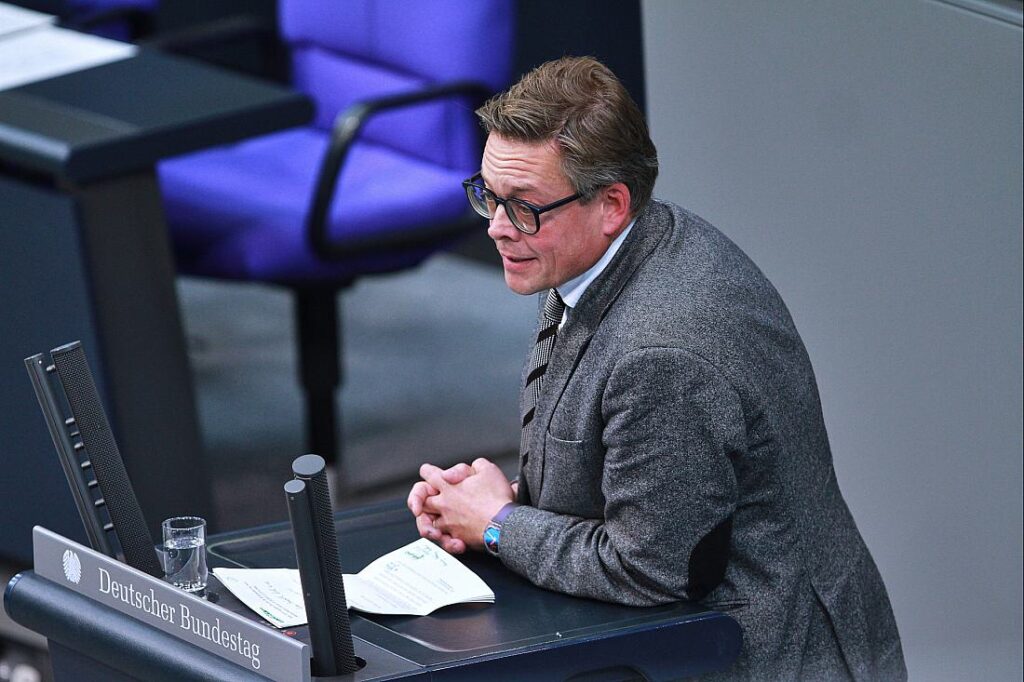 Von Notz verlangt nach Rechtsterror-Festnahmen Aufklärung
