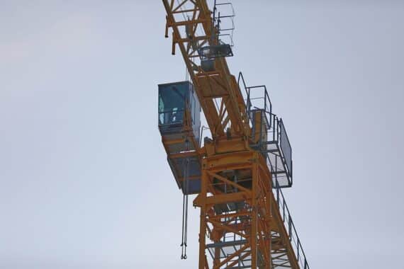 Deutlich mehr Aufträge im Bauhauptgewerbe im November 2024