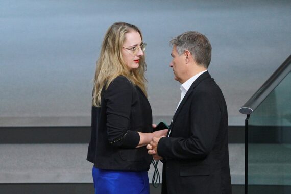 Dröge weist Kritik an Habecks Wirtschaftspolitik zurück