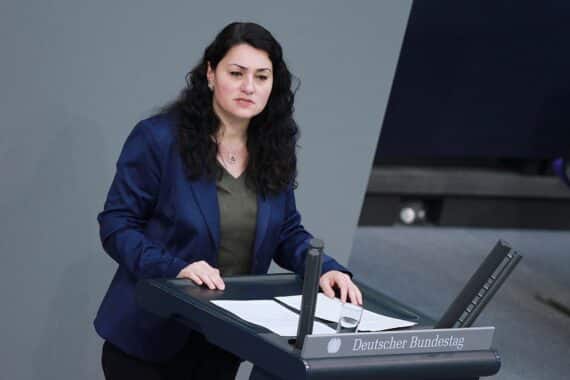 Grüne dringen auf EU-Sanktionserleichterungen für Syrien