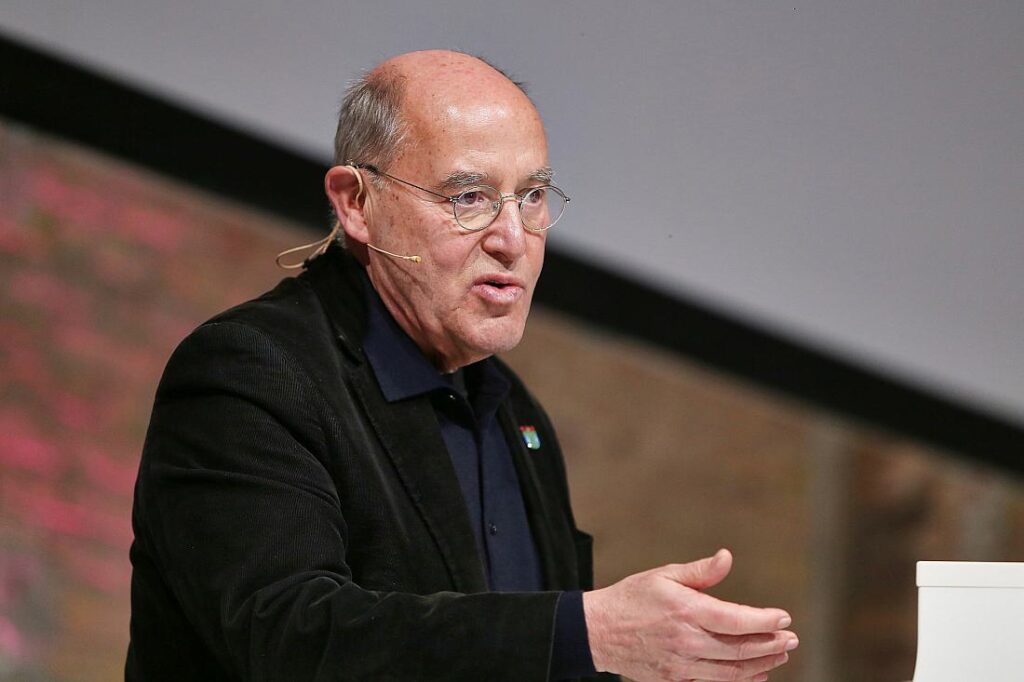 Gysi will Soziale Netzwerke wieder verlassen