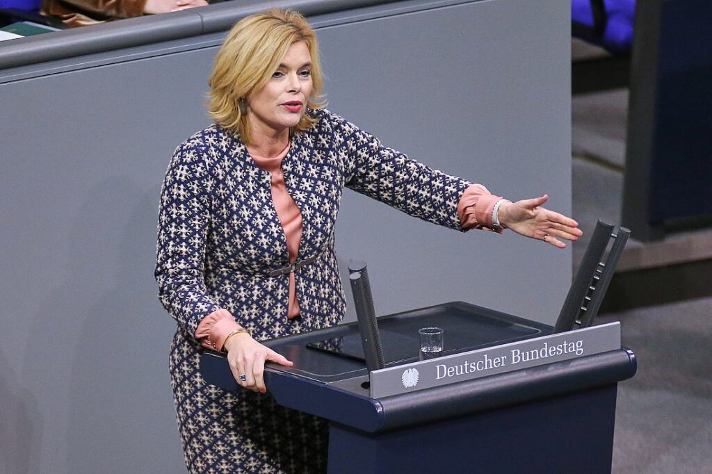 Klöckner derzeit gegen AfD-Verbot