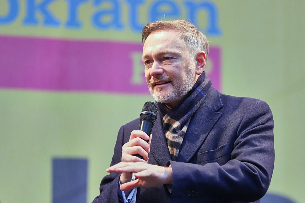 Lindner wirbt für Schwarz-Rot-Gelb