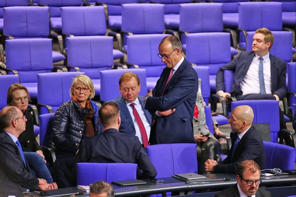 Merz nennt Abstimmung mit AfD "normalen Vorgang"