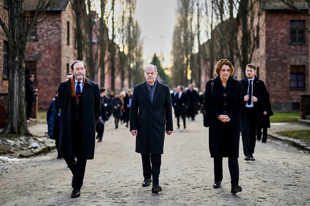 Scholz zu 80 Jahren Auschwitz-Befreiung: "Verantwortung bleibt"