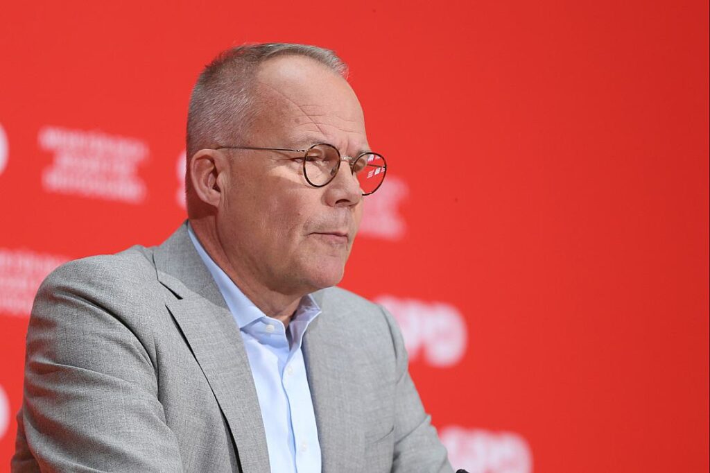 Vor Asyl-Abstimmung: SPD wirbt für "Mitte statt Merz"