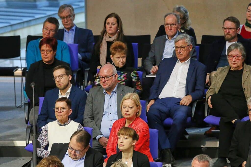 Allensbach: Linke und FDP legen zu
