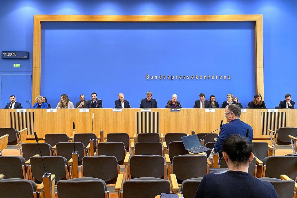 Bundesregierung bleibt bei Afghanistan-Abschiebeflügen unkonkret