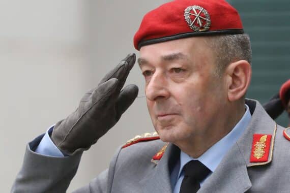 Generalinspekteur nennt Fünf-Prozent-Ziel unrealistisch
