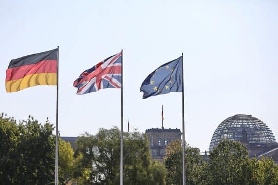 Grüne wollen gemeinsame EU-Verteidigungs-Kredite mit Briten